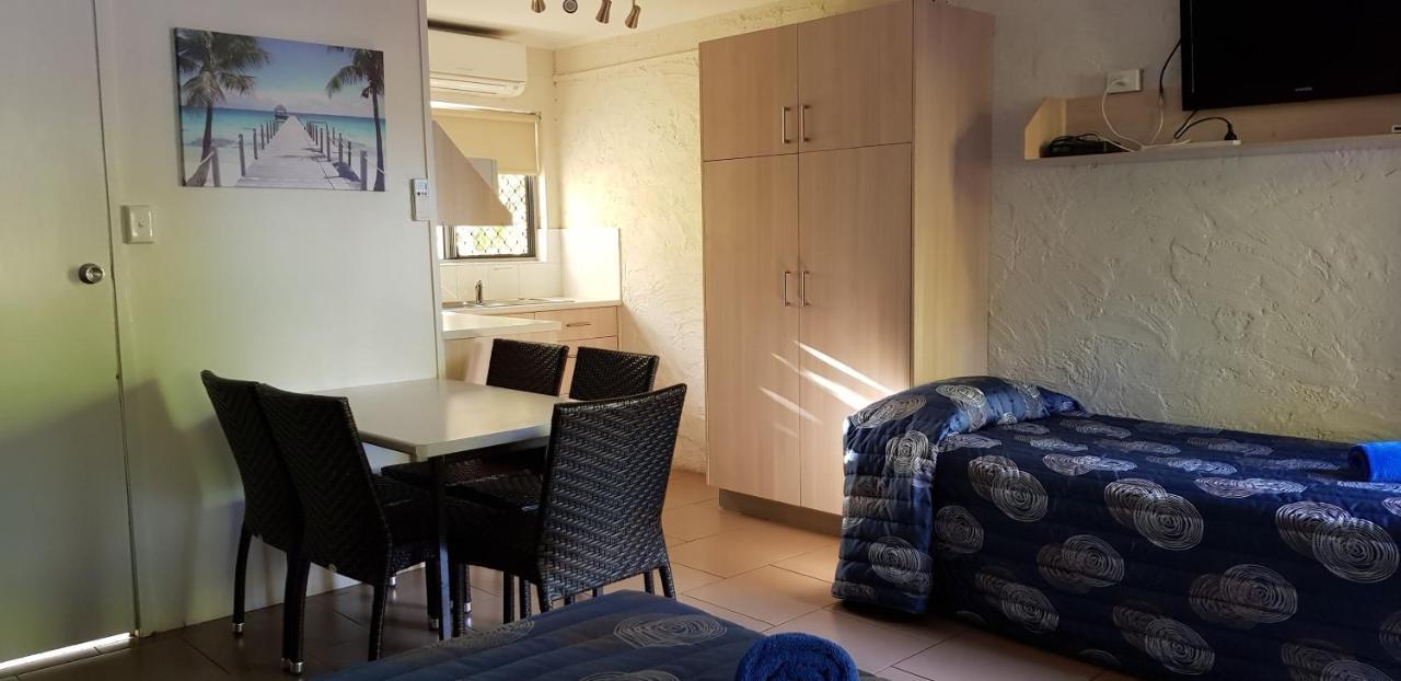 אגנס ווטר Mango Tree Motel מראה חיצוני תמונה